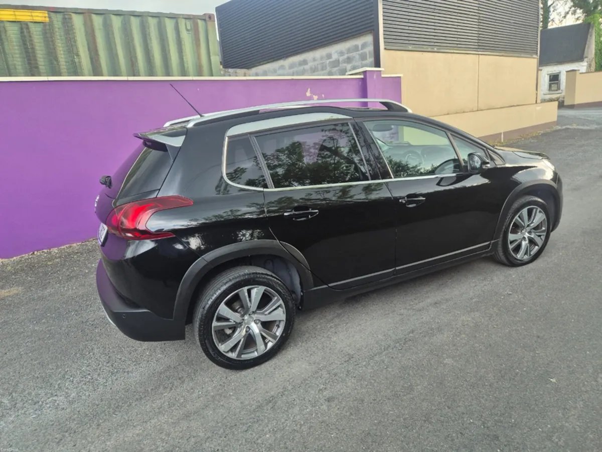 Peugeot 2008 ALLURE PREMIUM BLUEHDI 5DR - Image 4