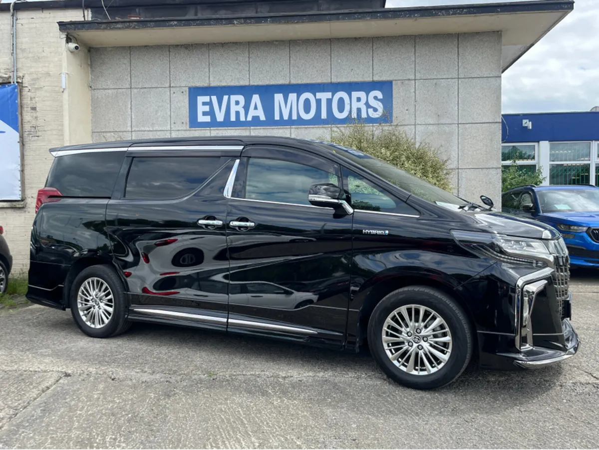 Toyota Alphard 7 SEATER AUTOMATIC GOLD S 4WD 2.5 P - Image 2