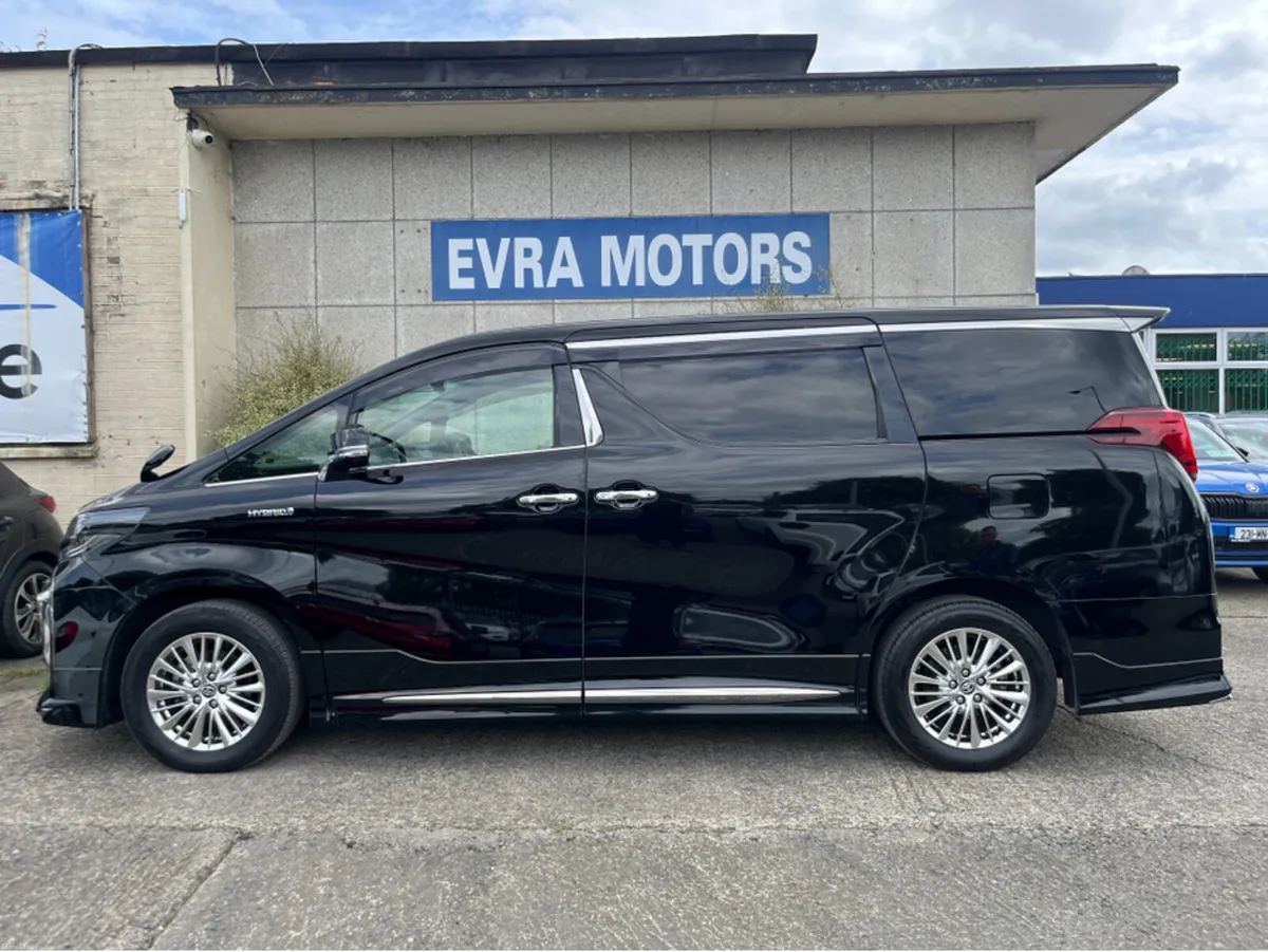Toyota Alphard 7 SEATER AUTOMATIC GOLD S 4WD 2.5 P - Image 6