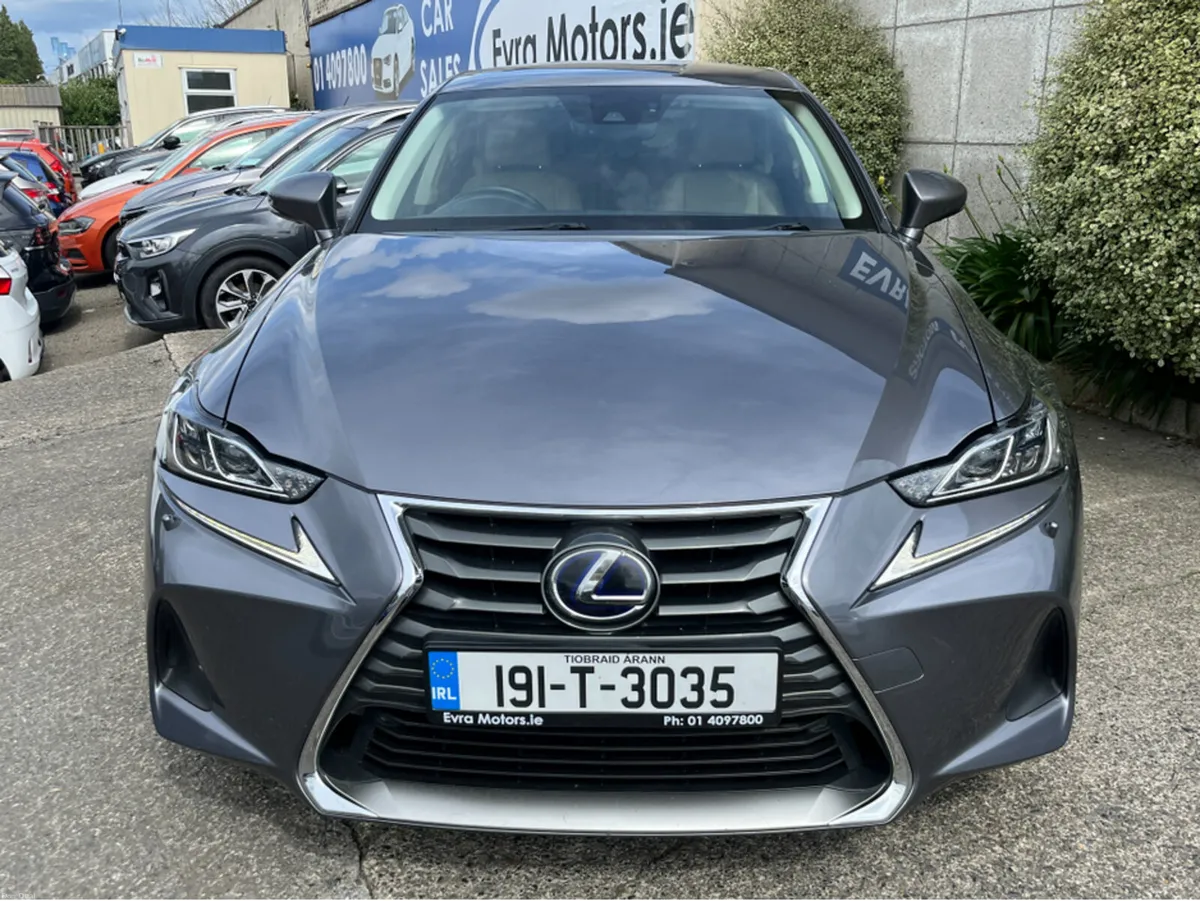 Lexus IS PREMIUM HYBRID AUTOMATIC 2.5 PETROL //HIG - Image 2