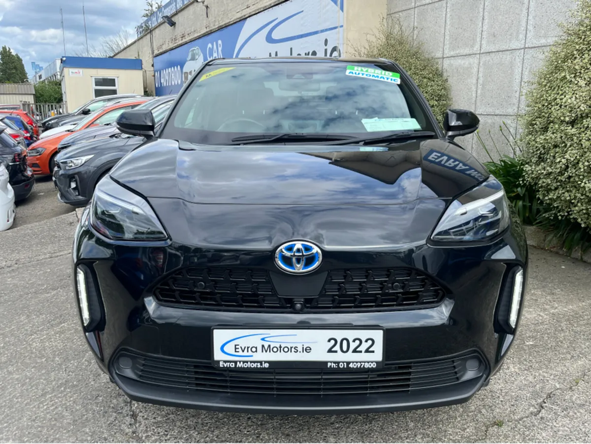 Toyota Yaris Cross Z HYBRID AUTOMATIC 1.5 PETROL / - Image 3