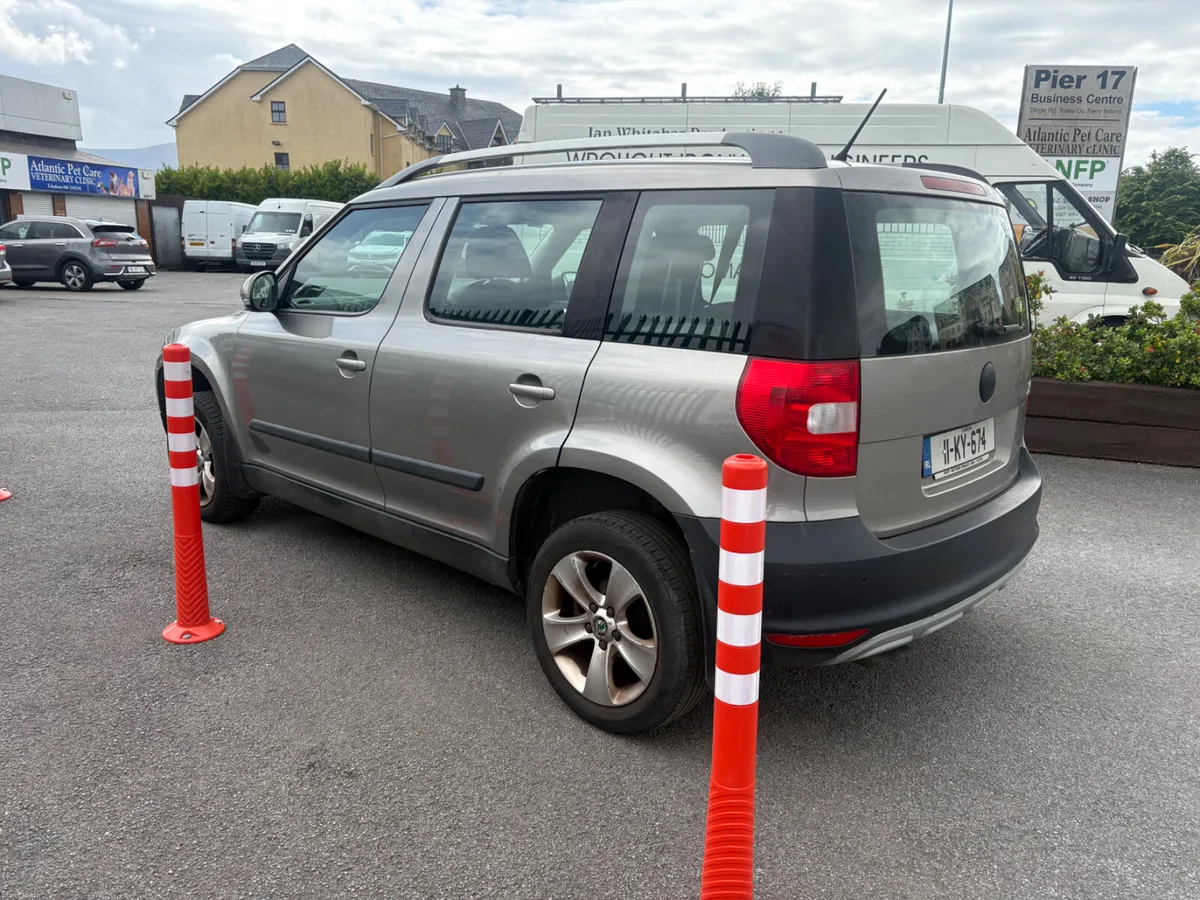Skoda Yeti 2011 - Image 2