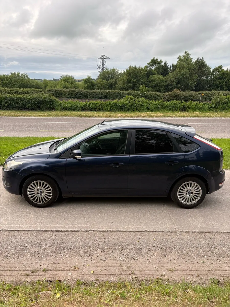 Ford Focus hatch 1.6 TDCI Titanium 2010 - Image 2