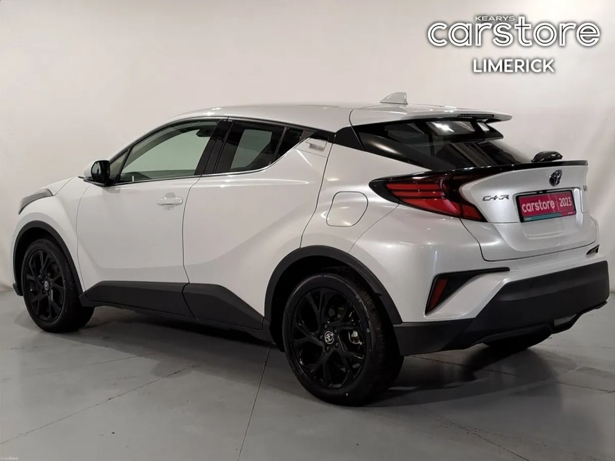 Toyota C-HR 1.8 petrol hybrid - Image 5