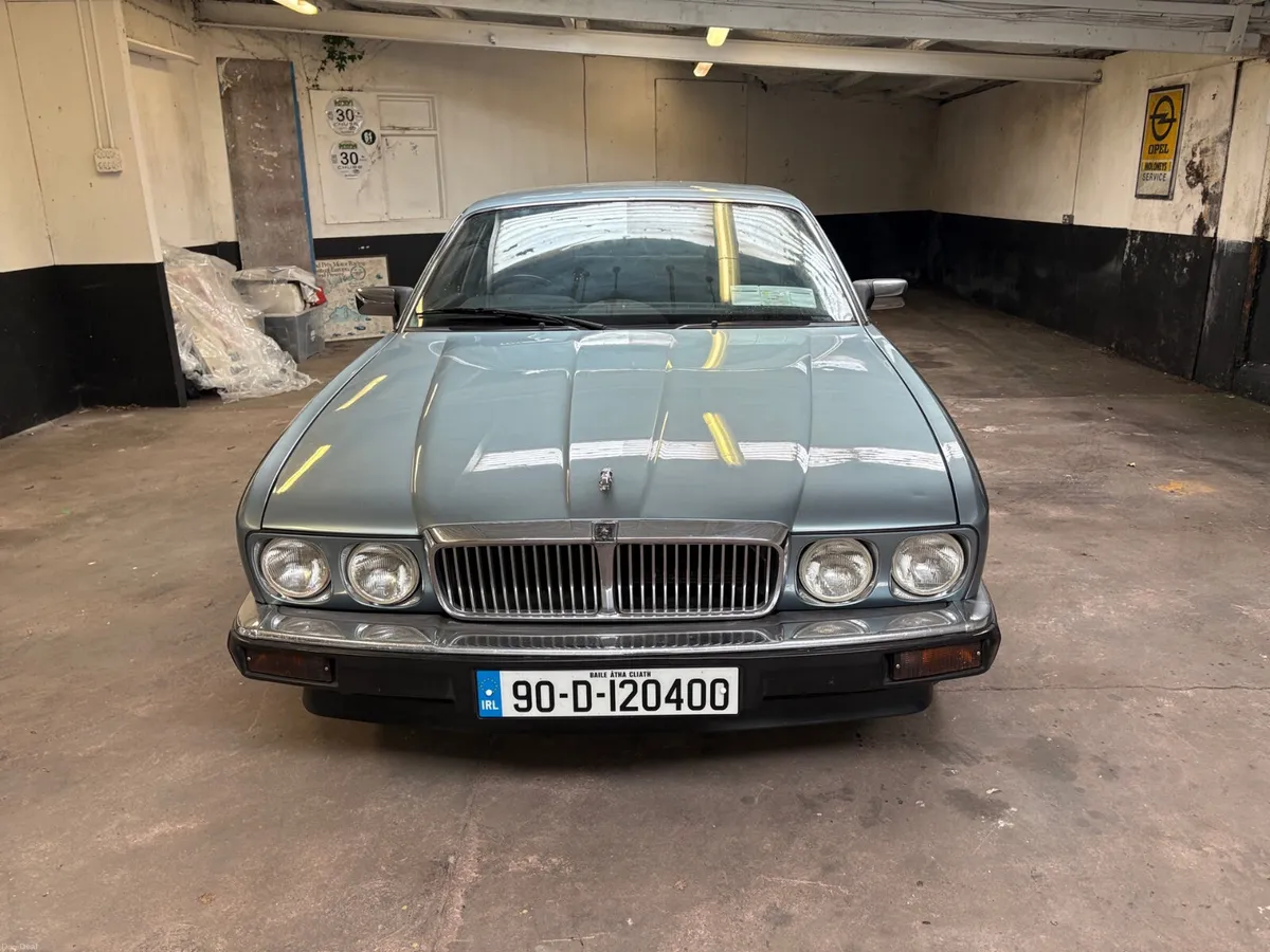 1990-Jaguar-XJ6 -2.9 litre - Image 1