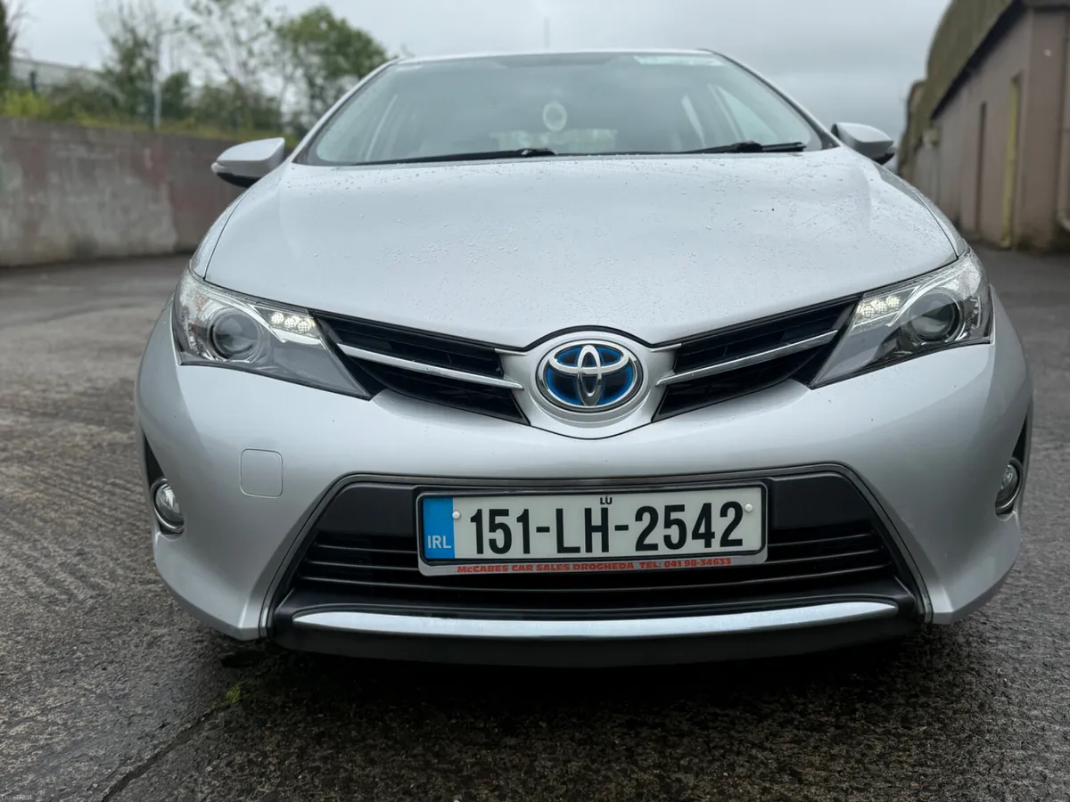 15 Toyota Auris automatic NCT & Tax 27 - Image 3