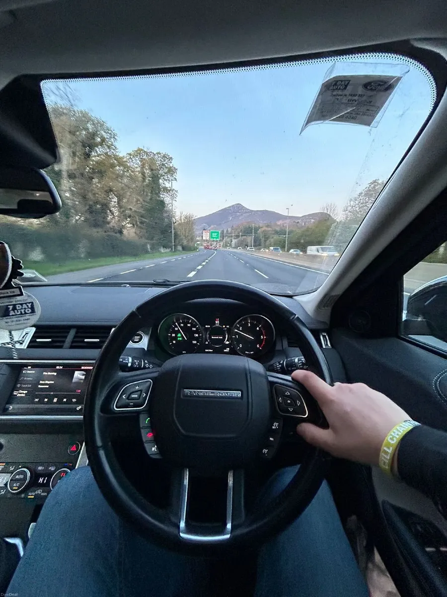 Land Rover Range Rover Evoque 2017 - Image 2