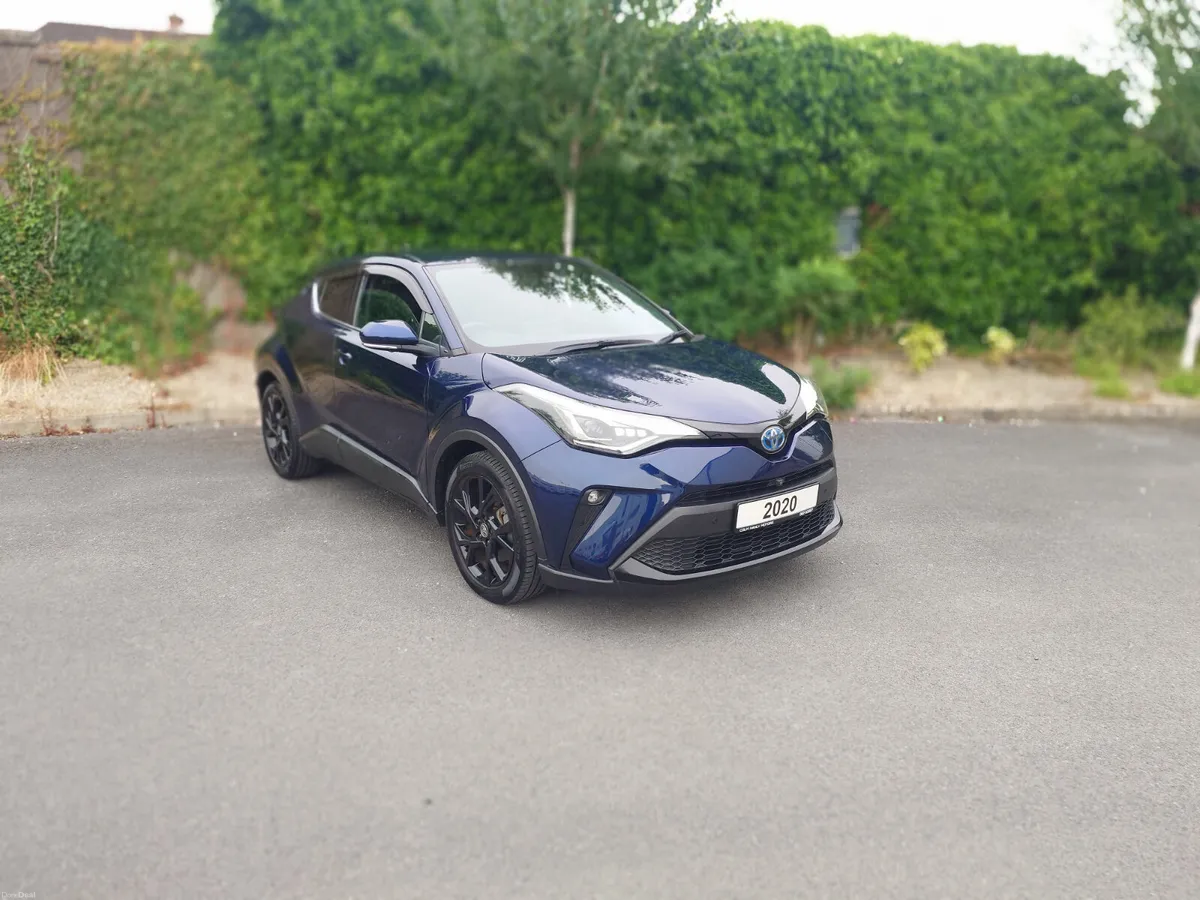 Toyota C-HR Hybrid Nero Safety Plus - Image 1