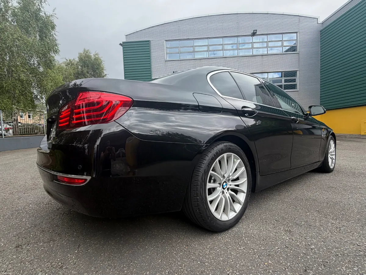 BMW 5-Series 2017 - Image 4