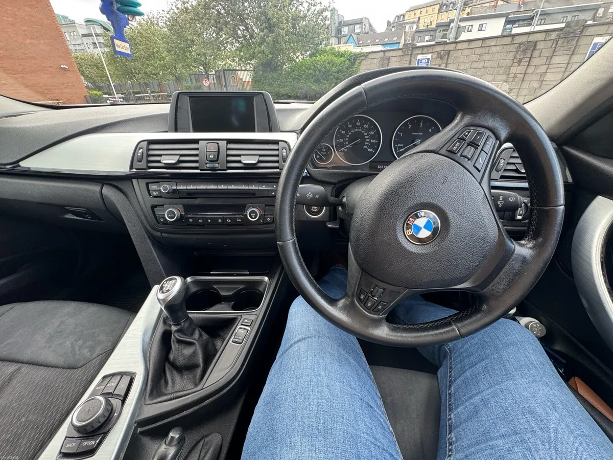 BMW 3 Series 316 - Image 4