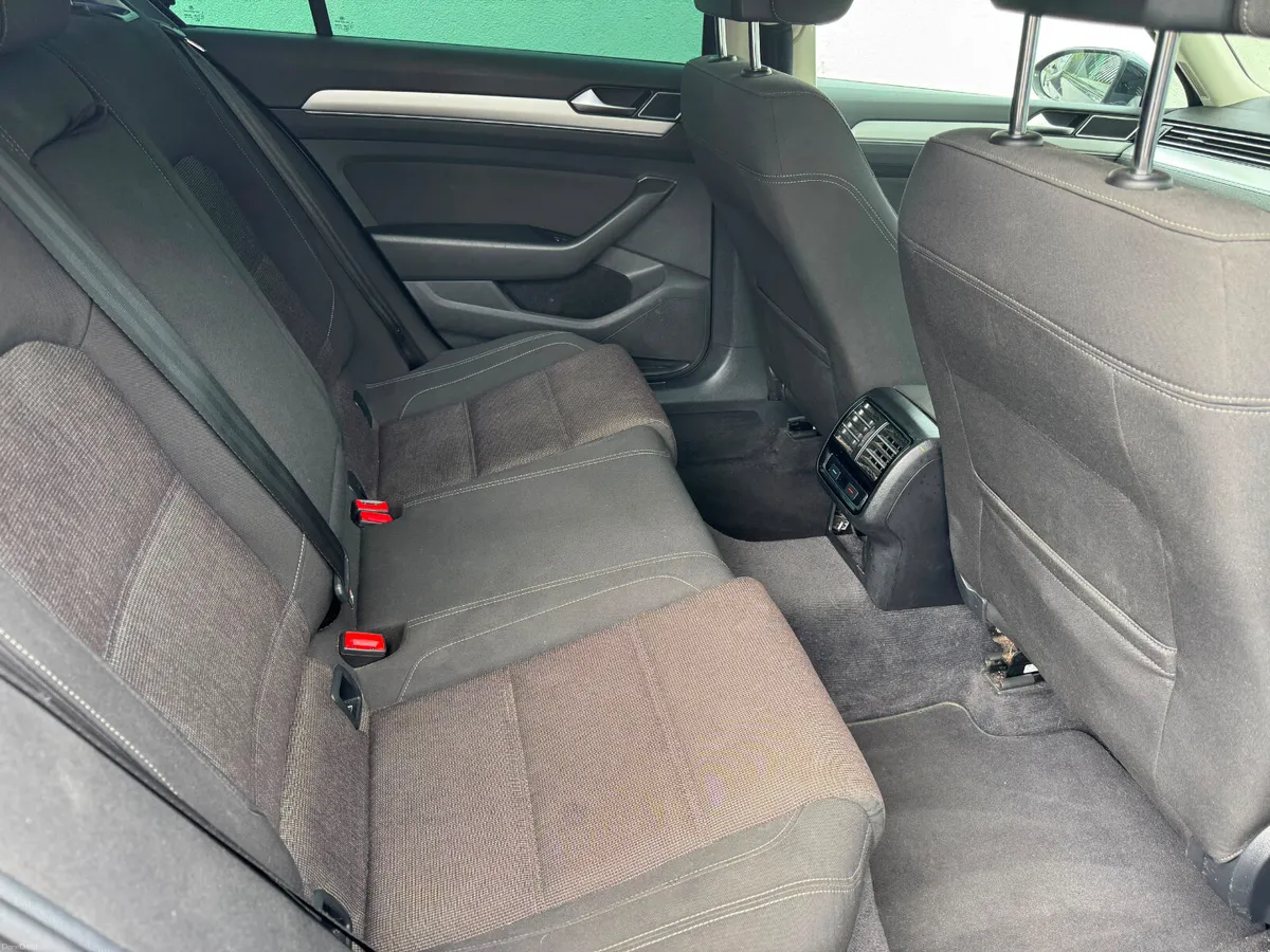 Volkswagen Passat 1.6 COMFORTLINE 2017 - Image 4