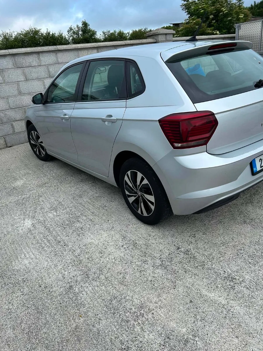 Volkswagen Polo 2021 - Image 2