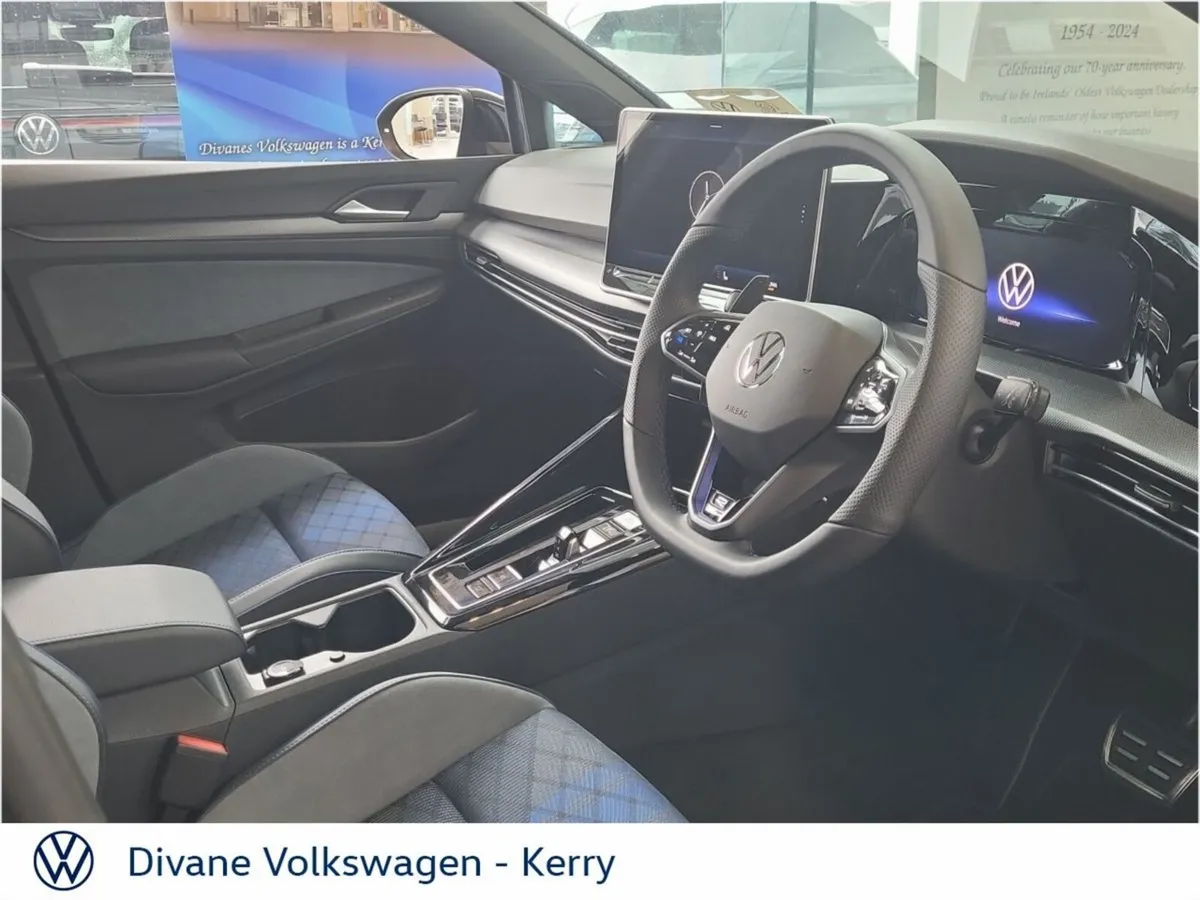 Volkswagen Golf R 2.0TSI 320BHP 4MOTION - Image 2