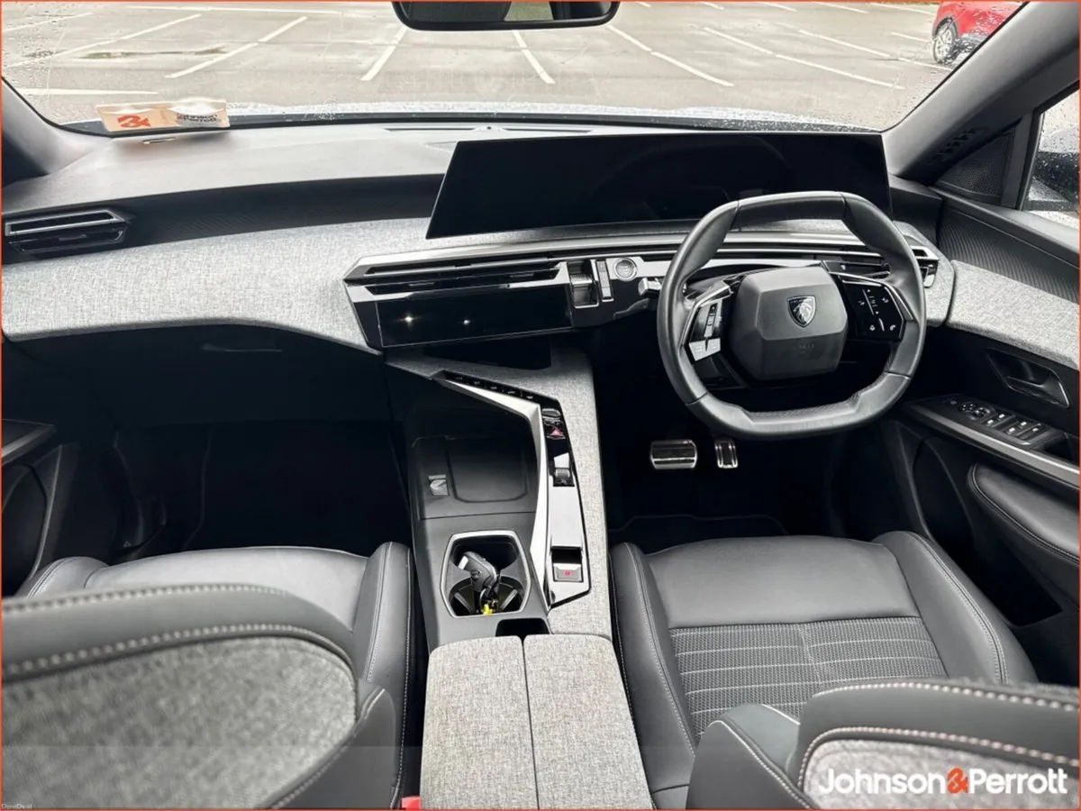 Peugeot 3008 Allure 1.2 Hybrid I LOW MILEAGE - Image 4