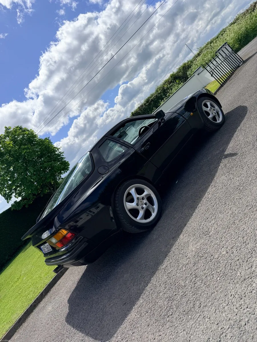 Porsche 944 - Image 1