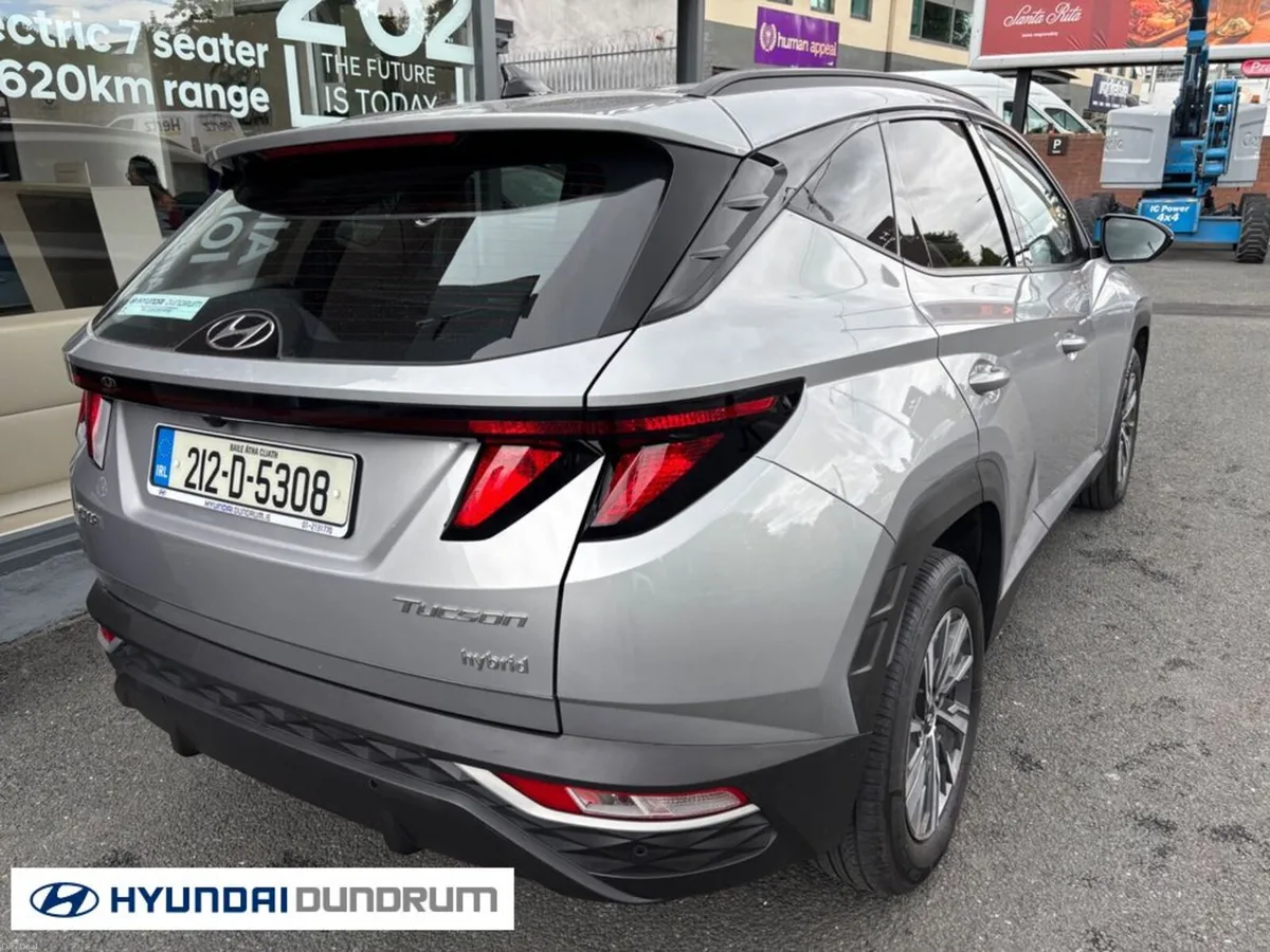 Hyundai Tucson ix35 Executive HEV 5DR Auto - Image 4
