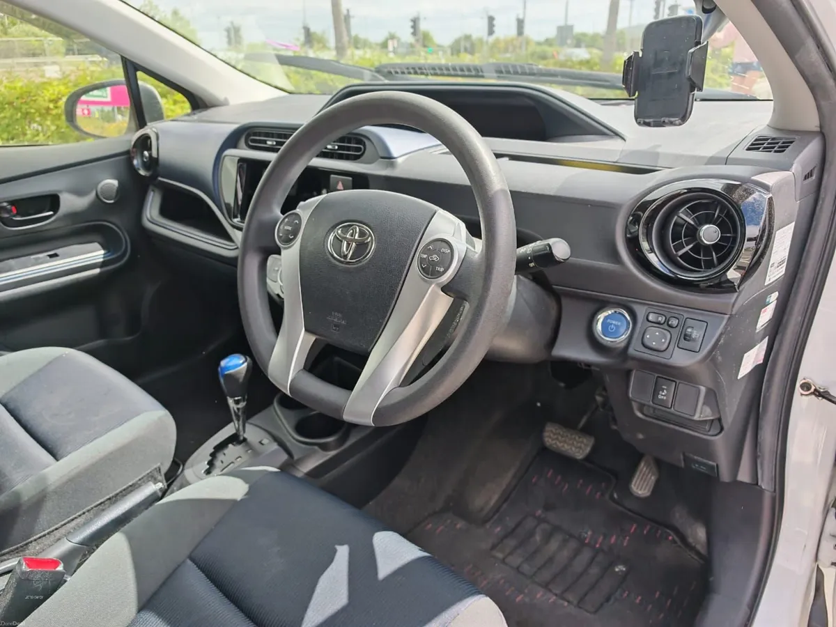 Toyota Aqua 2015 - Image 3