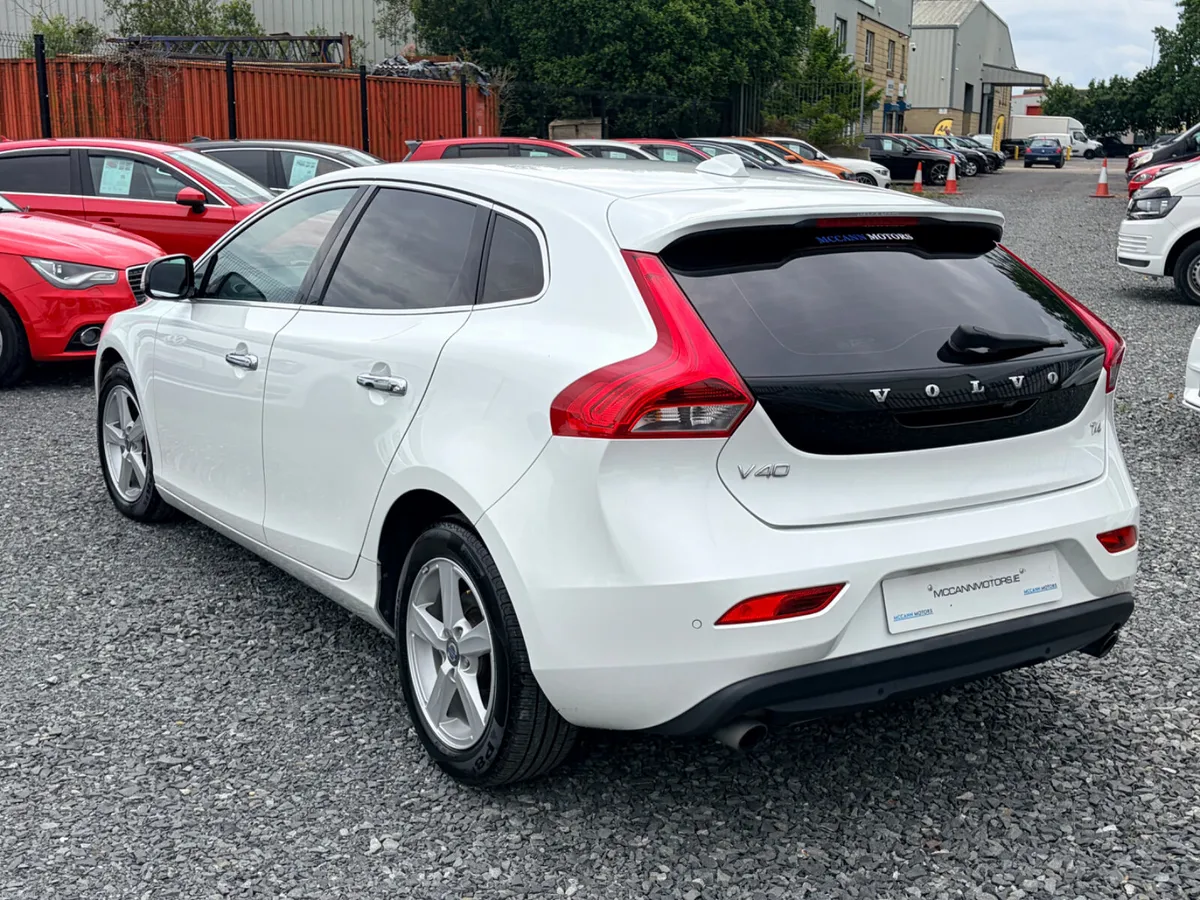 2014 VOLVO V40 1.6T4 AUTO FULLY LOADED WITH SPEC - Image 5