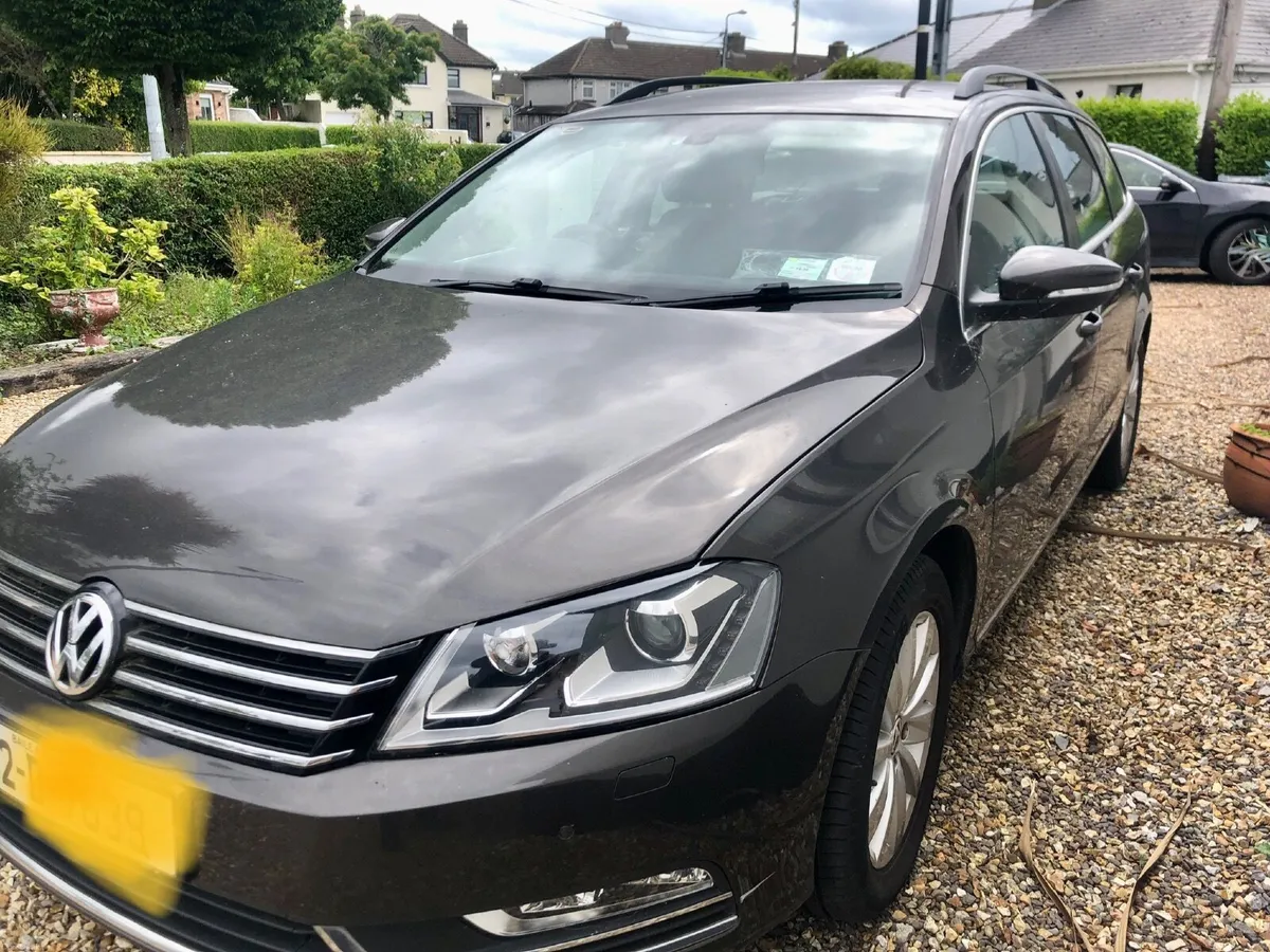 Volkswagen Passat 2013 - Image 2
