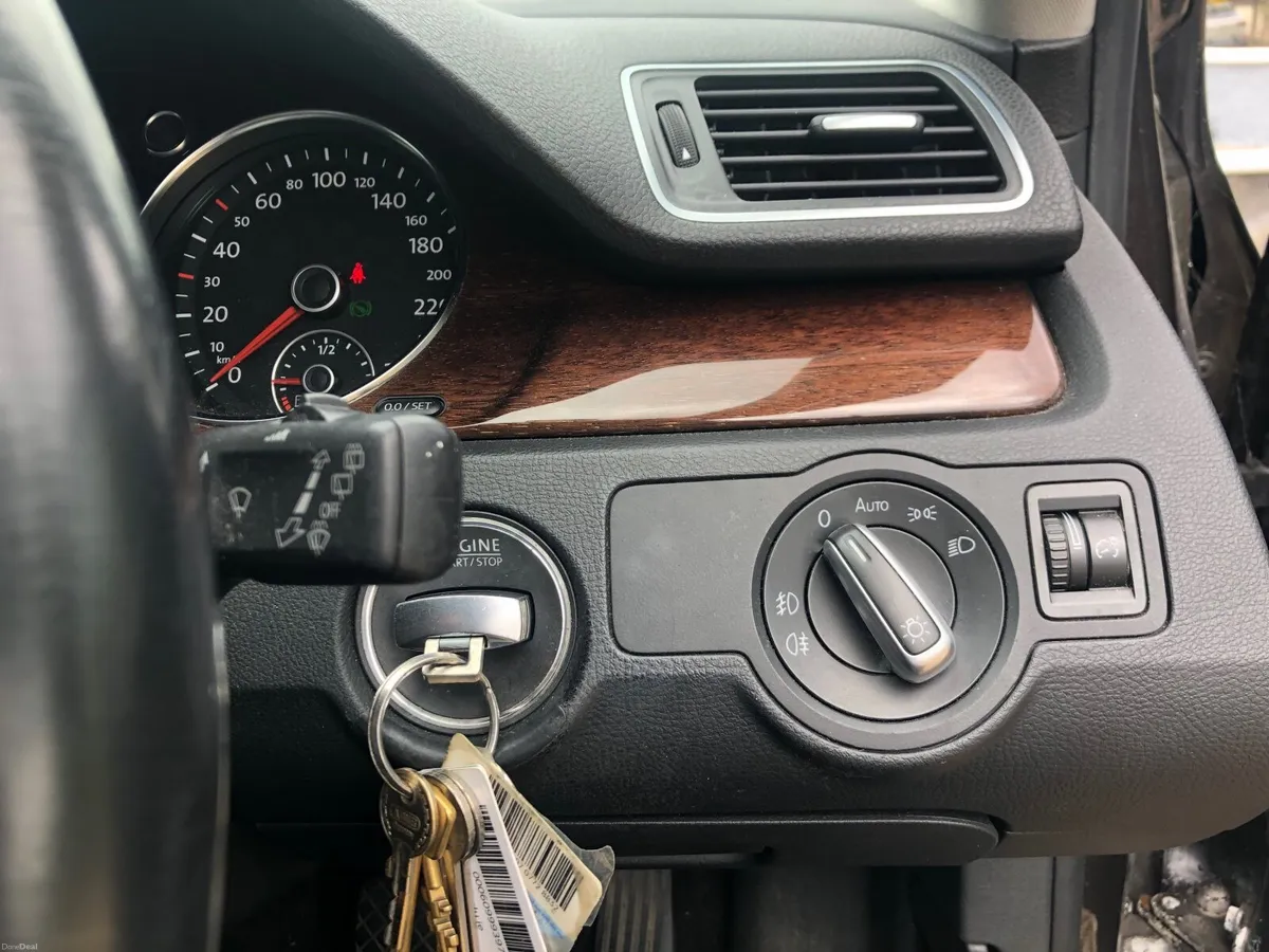 Volkswagen Passat 2013 - Image 4