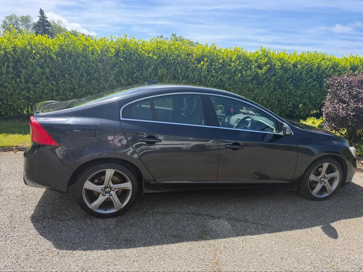 Volvo S60 2013 - Image 2