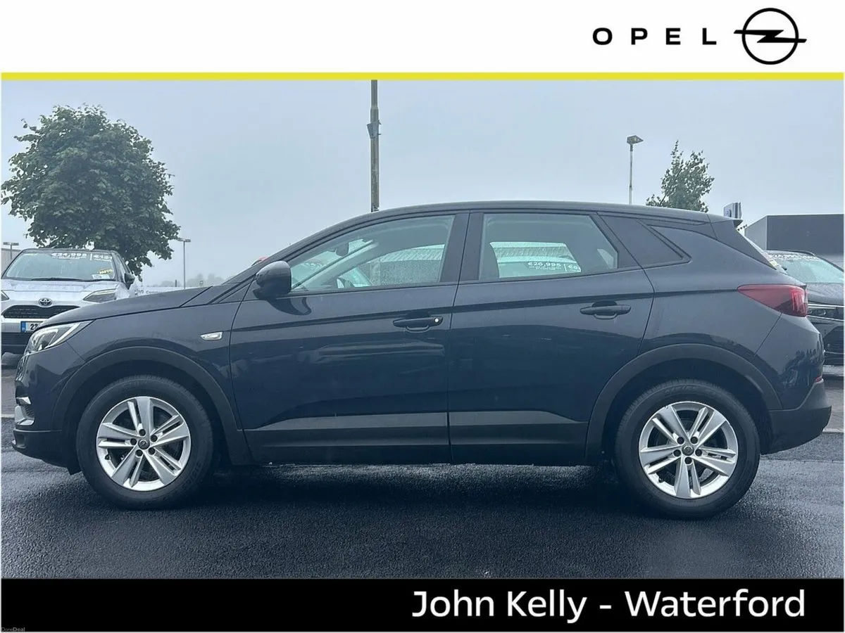 Opel Grandland X SC 1.2i 130PS 6 Speed - Image 3