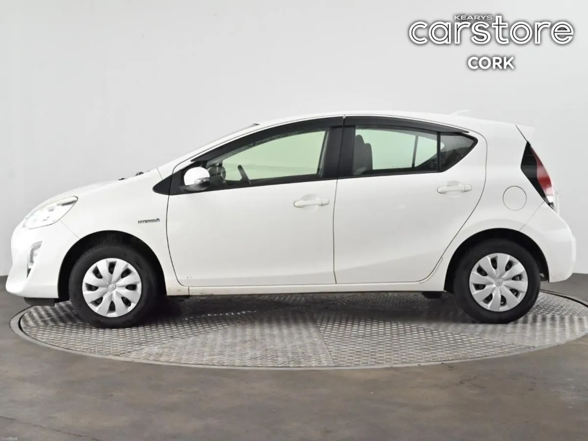 Toyota Aqua 1.5 Hybrid Auto - Image 6