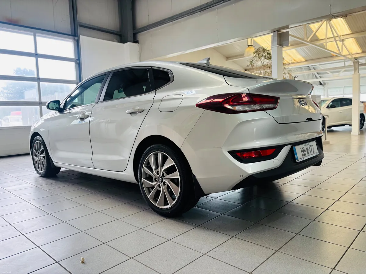 Hyundai i30 2019 - Image 2