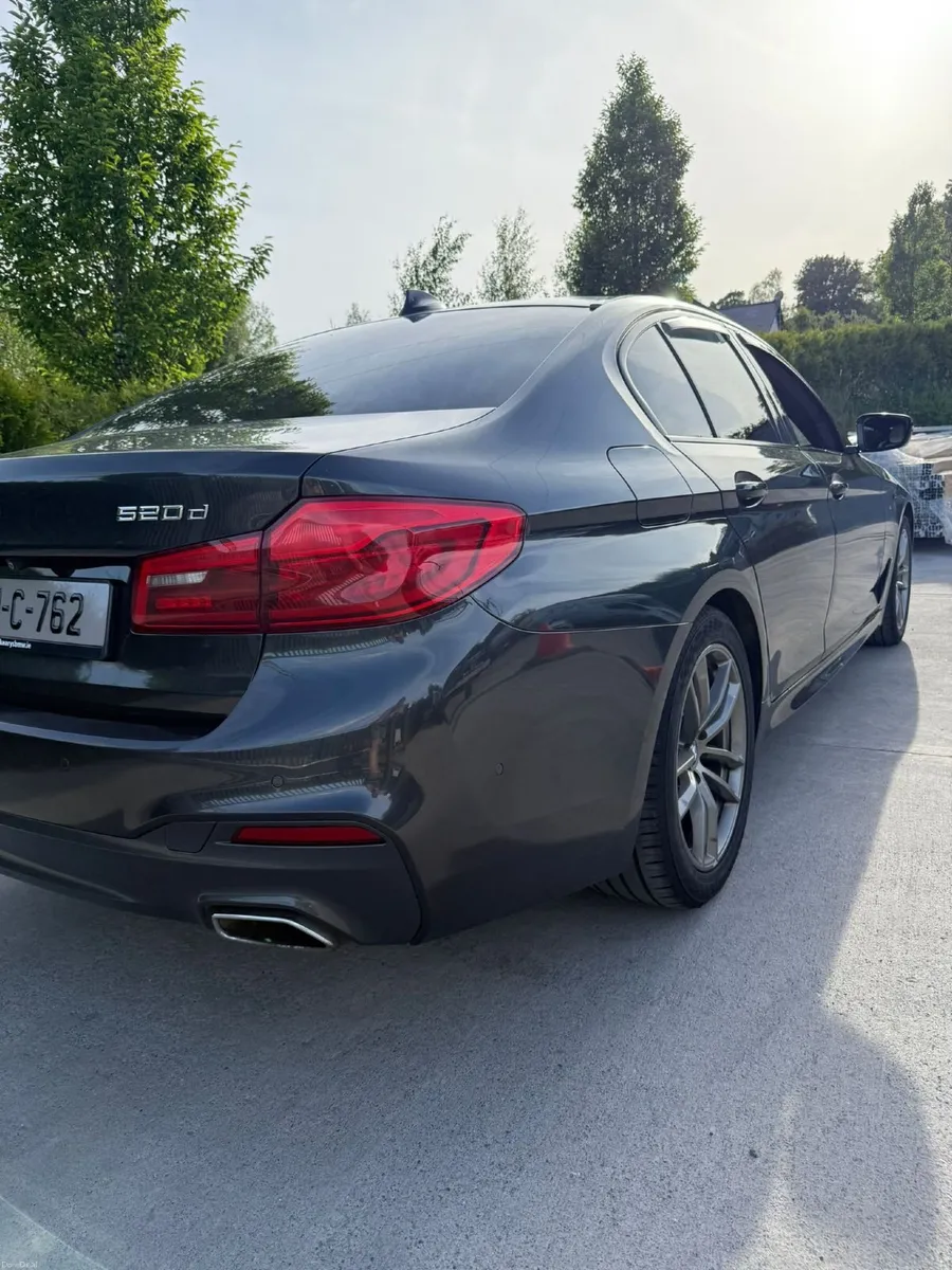 BMW 5-Series 2020 - Image 2