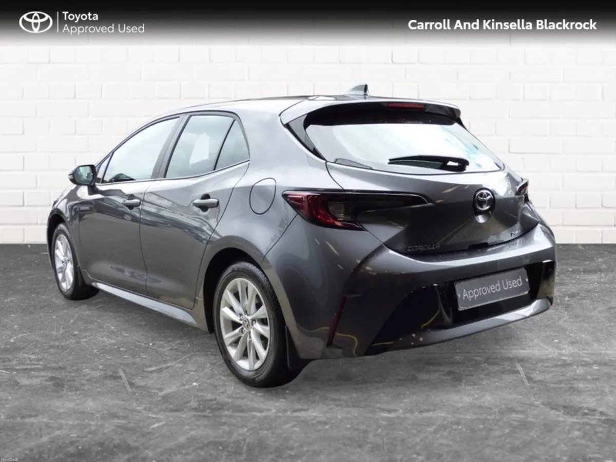 Toyota Corolla Hybrid Luna HB - Image 2
