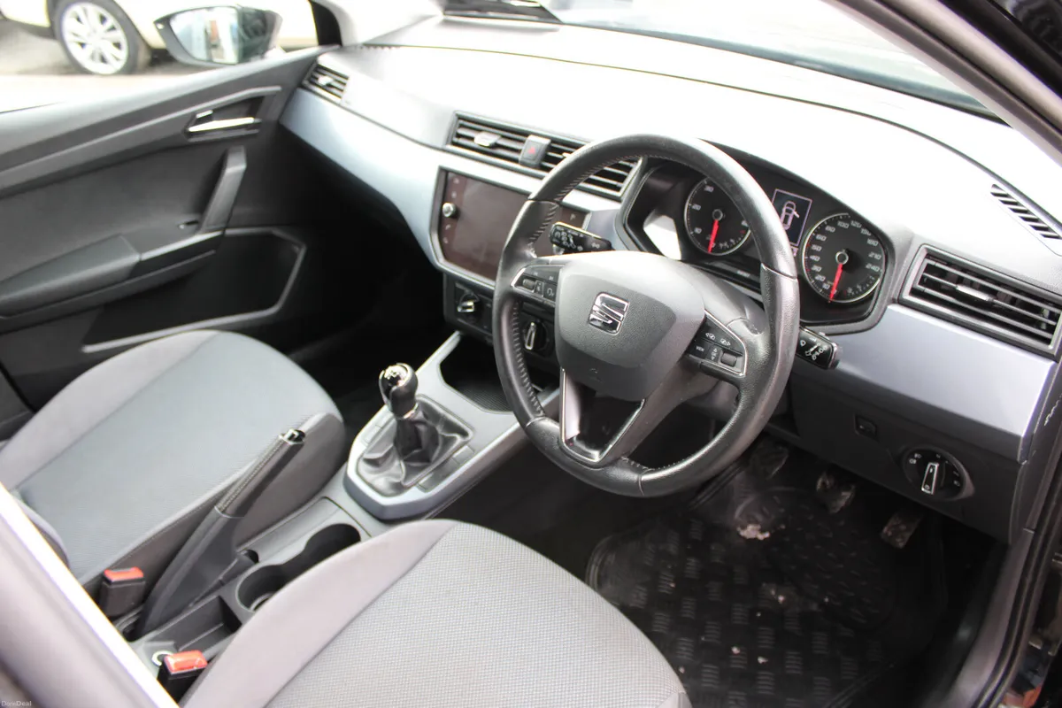 SEAT ARONA 1.6 TDI SE 2 SEAT CAR/VAN COMMERCIAL - Image 6