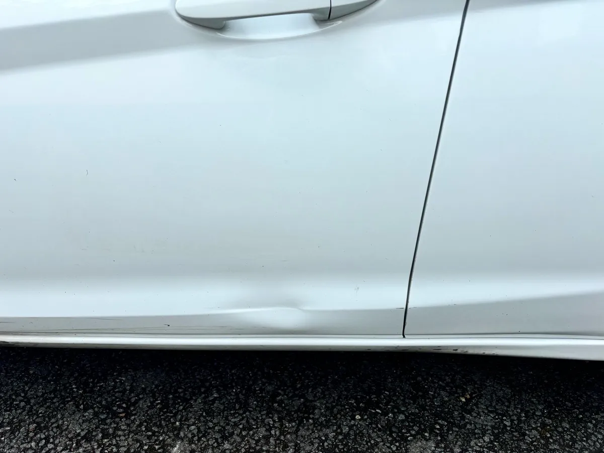 Ford fiesta - Image 4