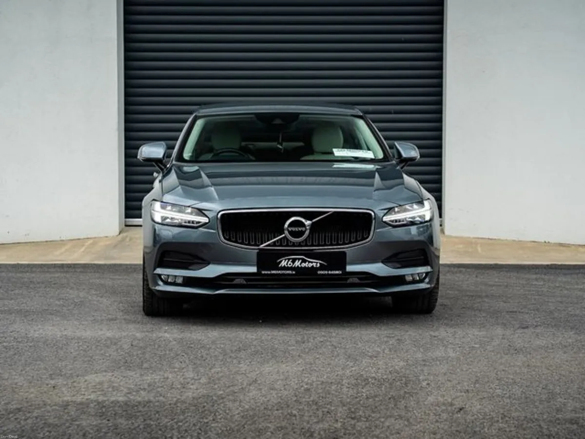 Volvo S90 D4 MOMENTUM PLUS - Image 2