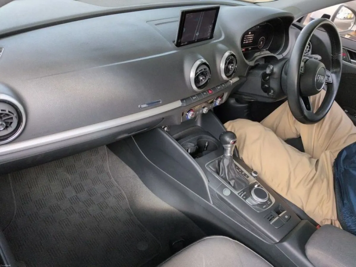 Audi A3 1.4 TFSI AUTOMATIC SALOON - FACTORY ALLOYS - Image 3