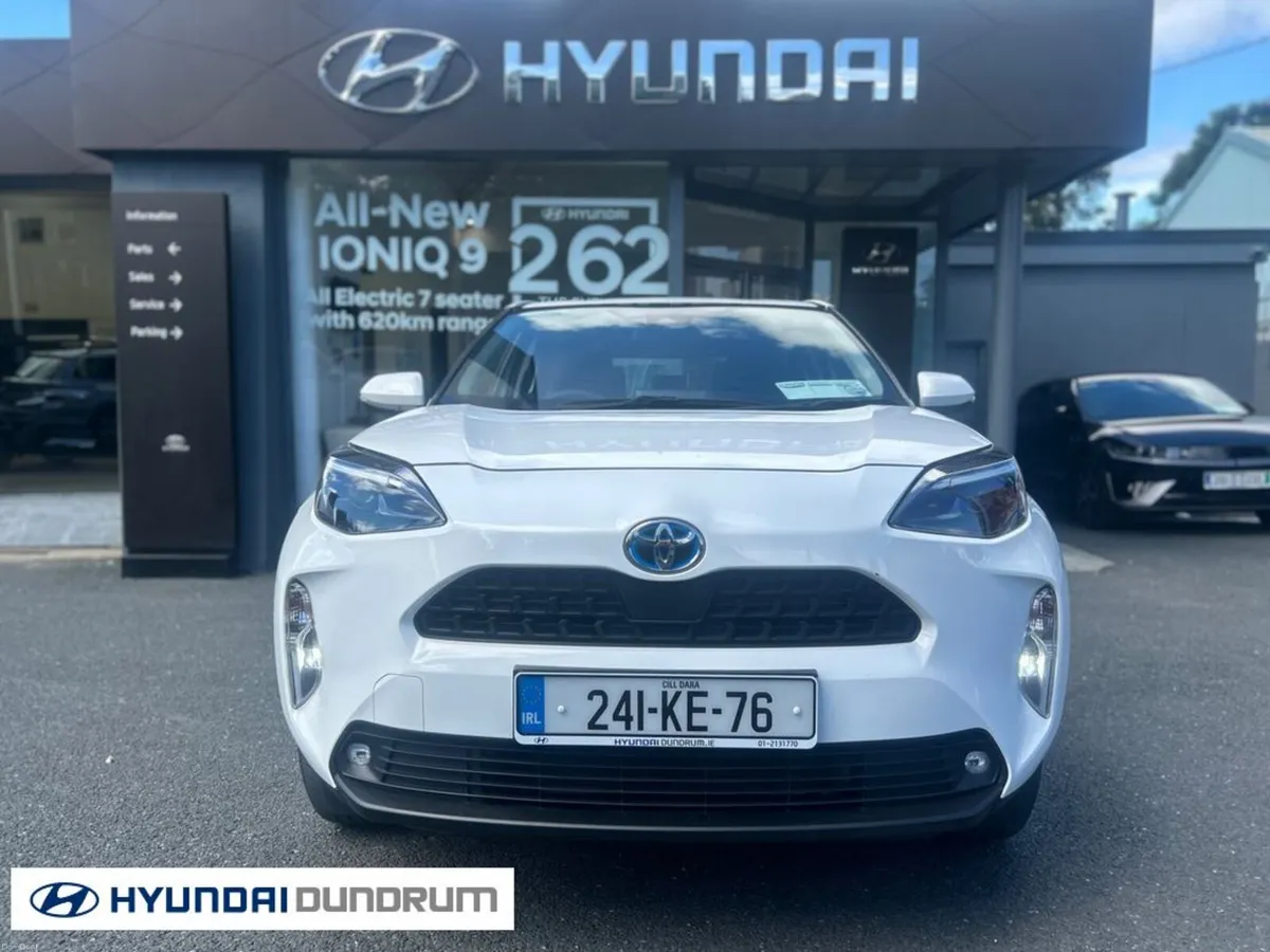 Toyota Yaris Cross Luna 4DR Auto - Image 2