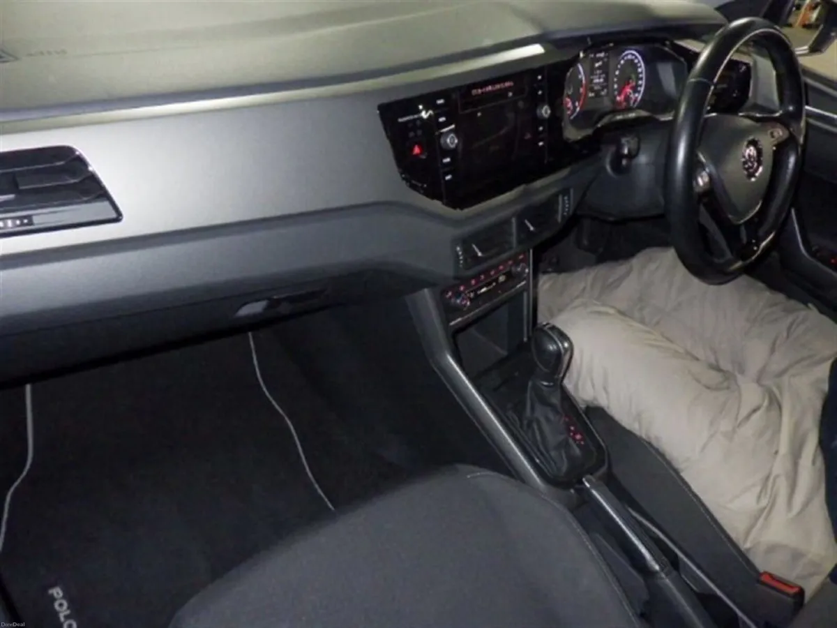Volkswagen Polo 1.0 TSI COMFORT LINE AUTOMATIC - F - Image 3
