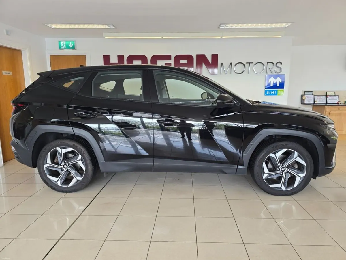 Hyundai Tucson Comfort Plus PHEV Automatic - Image 3