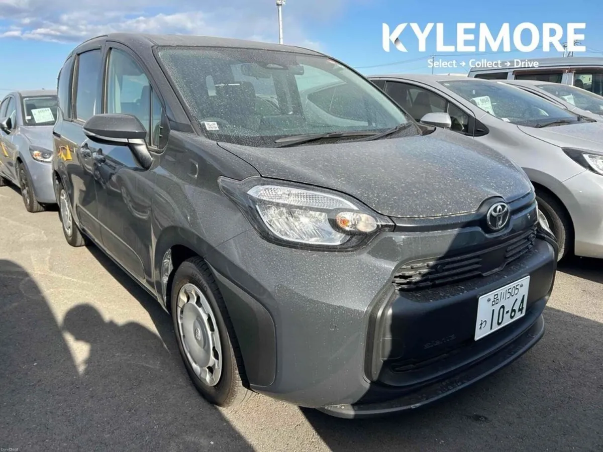Toyota Sienta 1.5 HYBRID AUTOMATIC 7 SEATER - POWE - Image 1