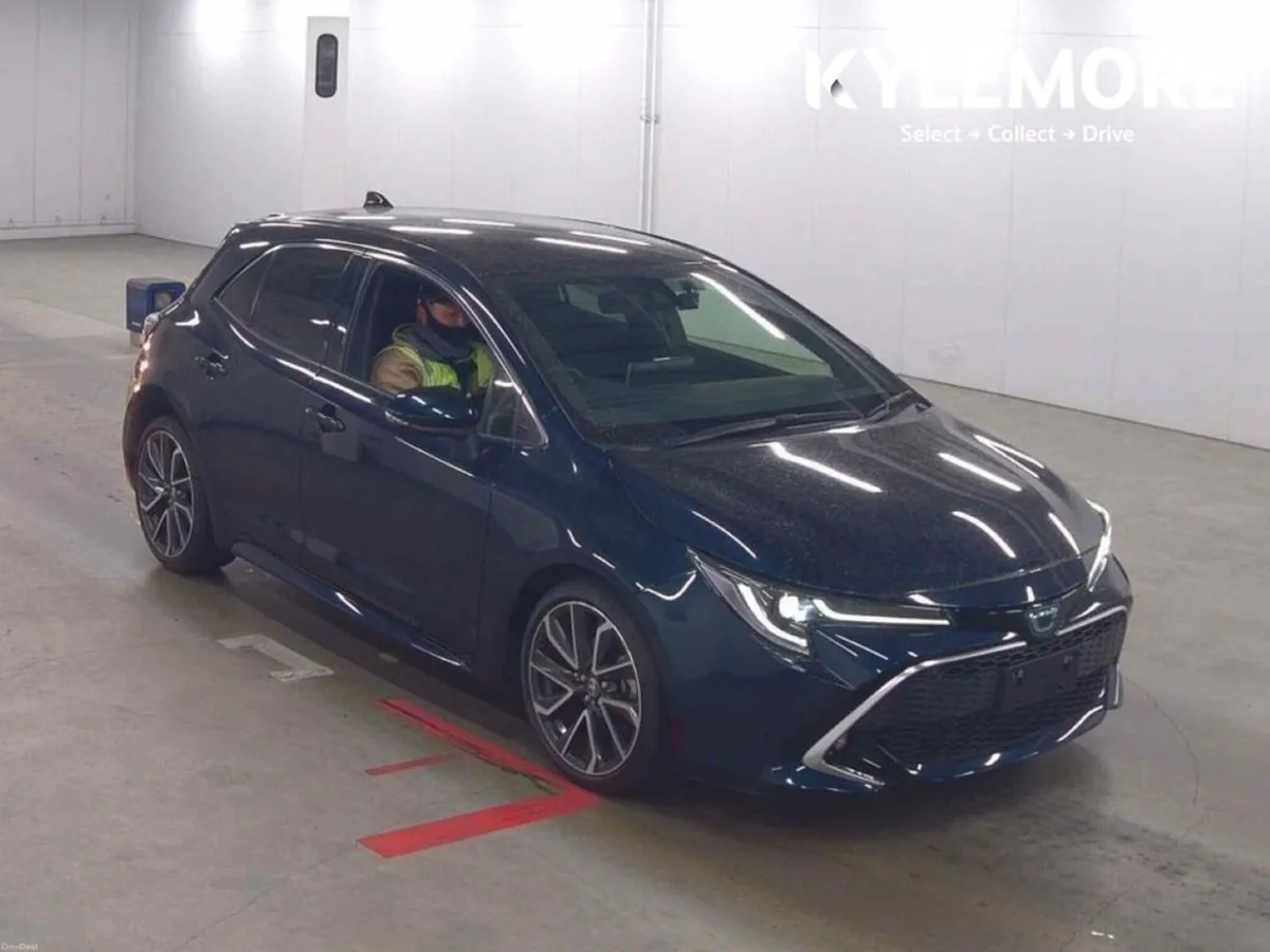 Toyota Corolla Z EDITION (TOP SPEC) - 1.8 HYBRID A - Image 1