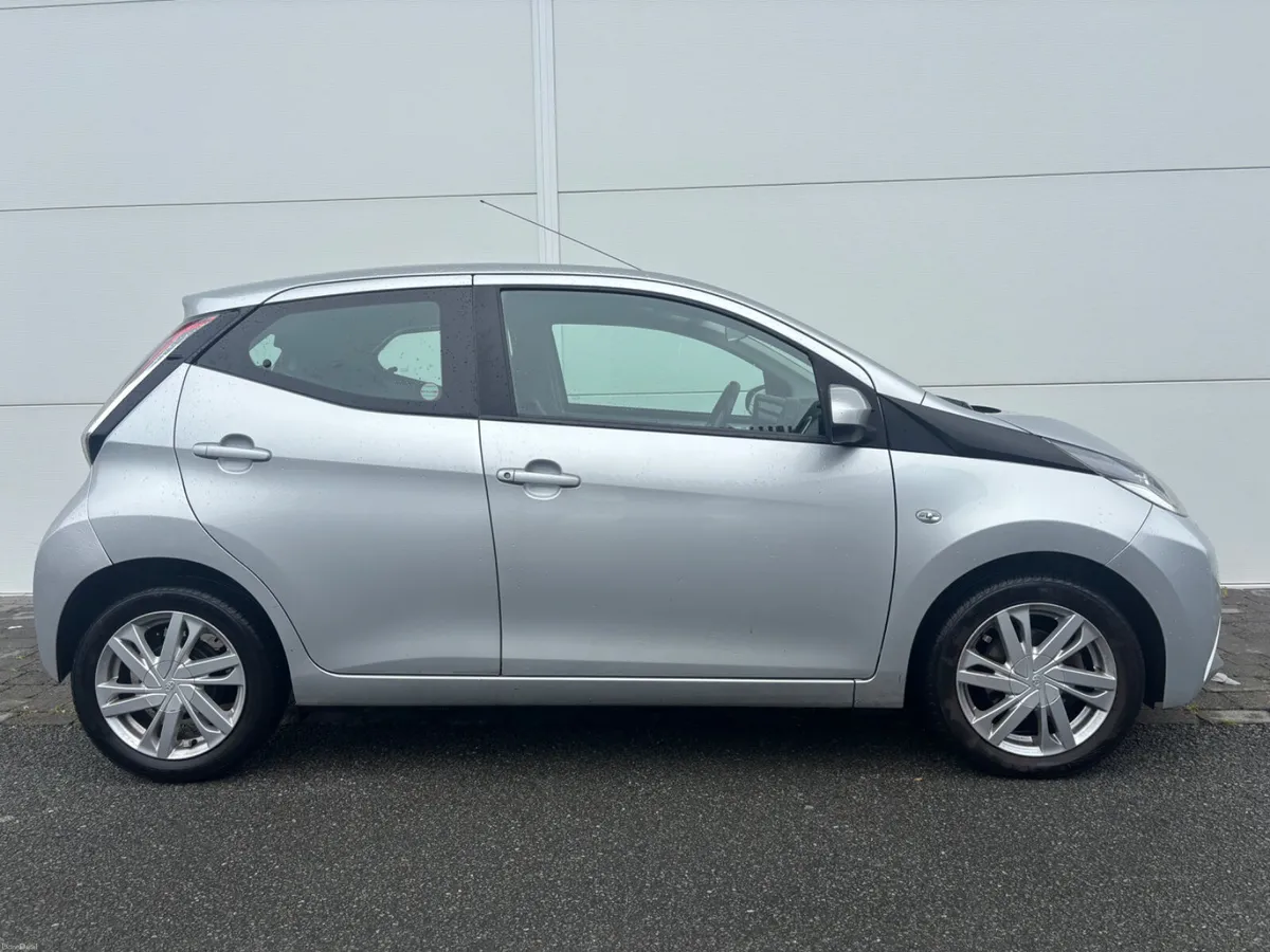 2018 TOYOTA AYGO X-PLAY LOW KM FSH NCT - Image 4