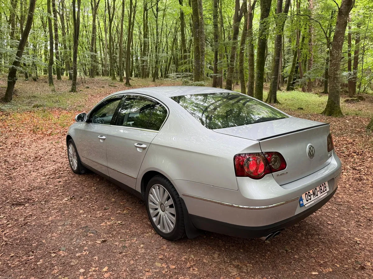 09 VOLKSWAGON PASSAT , 2.0 TDI HIGHLINE 6 SPEED - Image 6