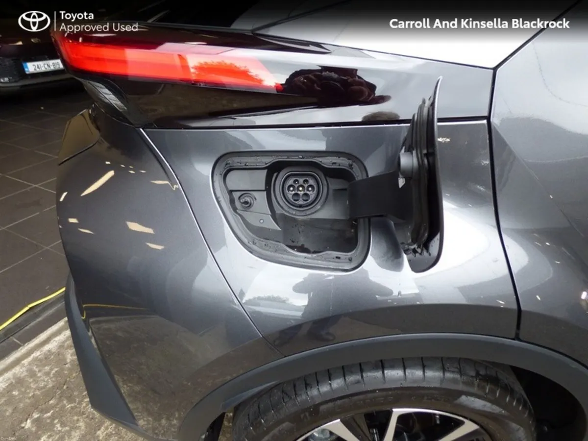 Toyota C-HR Phev Sport - Image 6