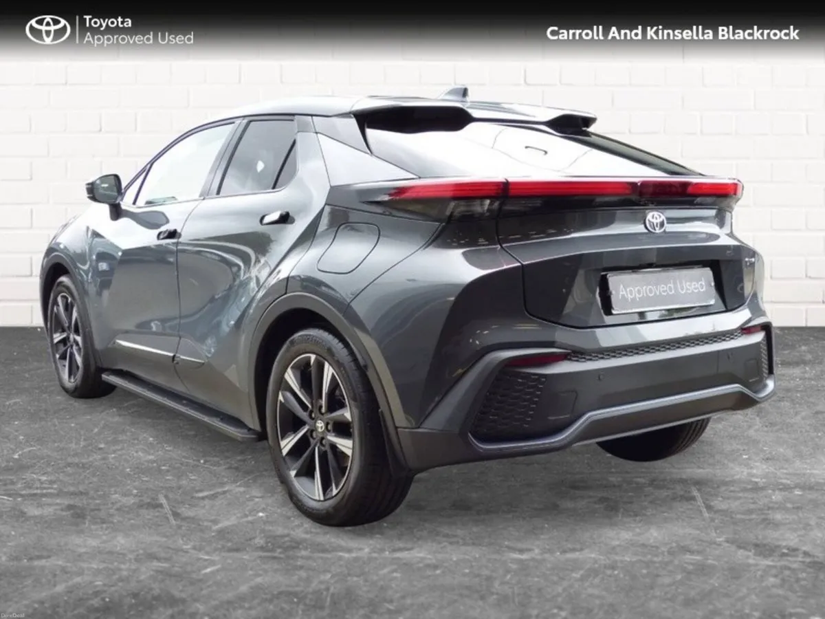 Toyota C-HR Hybrid Sport - Image 2