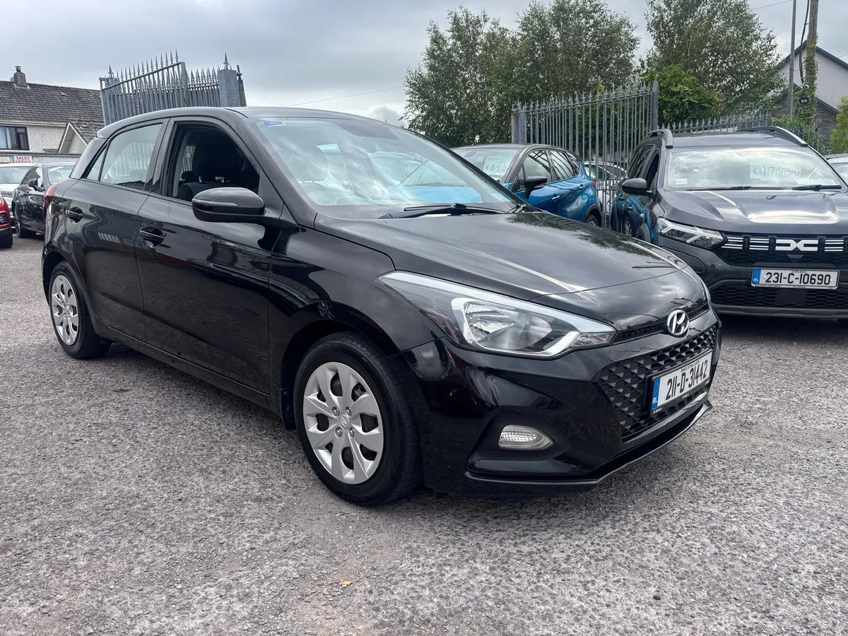 Hyundai i20 2021  PETROL  LOW  MILEAGE, SPOTLESS - Image 1
