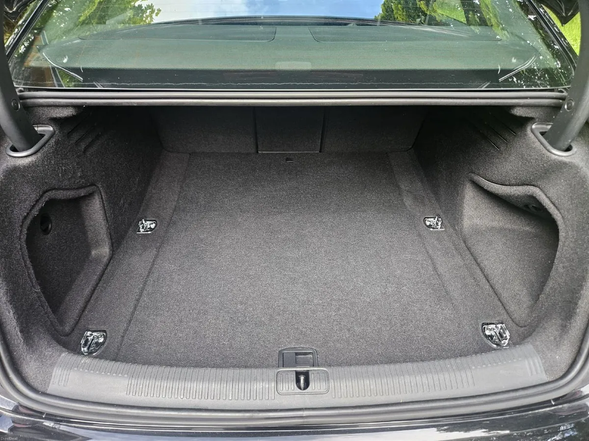 212 Audi A4 2.0TDI S-TRONIC - Image 4