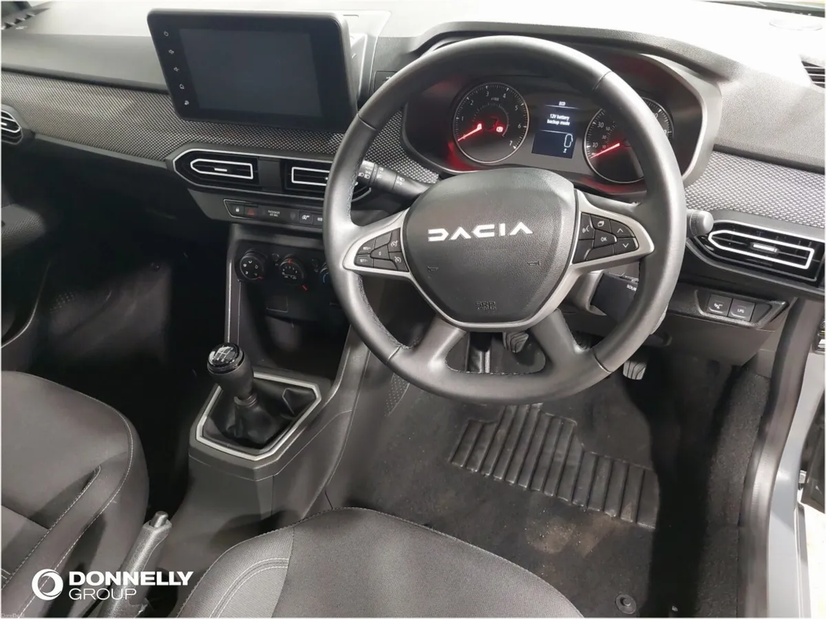 Dacia Sandero Hatchback Expression - Image 4