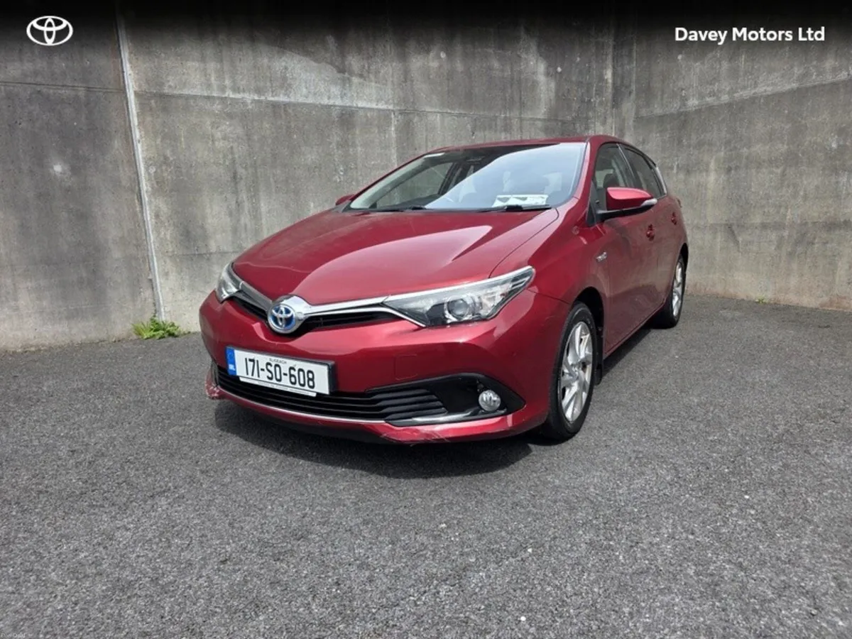 Toyota Auris HYBRID LUNA 4DR AUTO - Image 1
