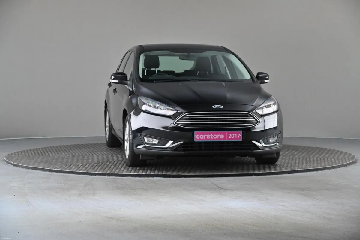 Ford Focus 1.0 TITANIUM 125BHP 6SPD - Image 2