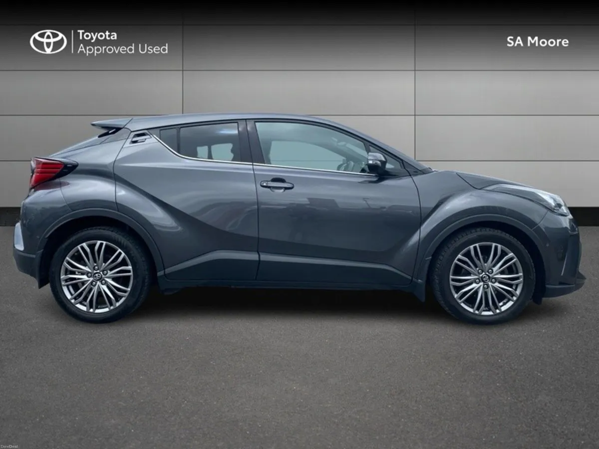Toyota C-HR HYBRID SOL - Image 3