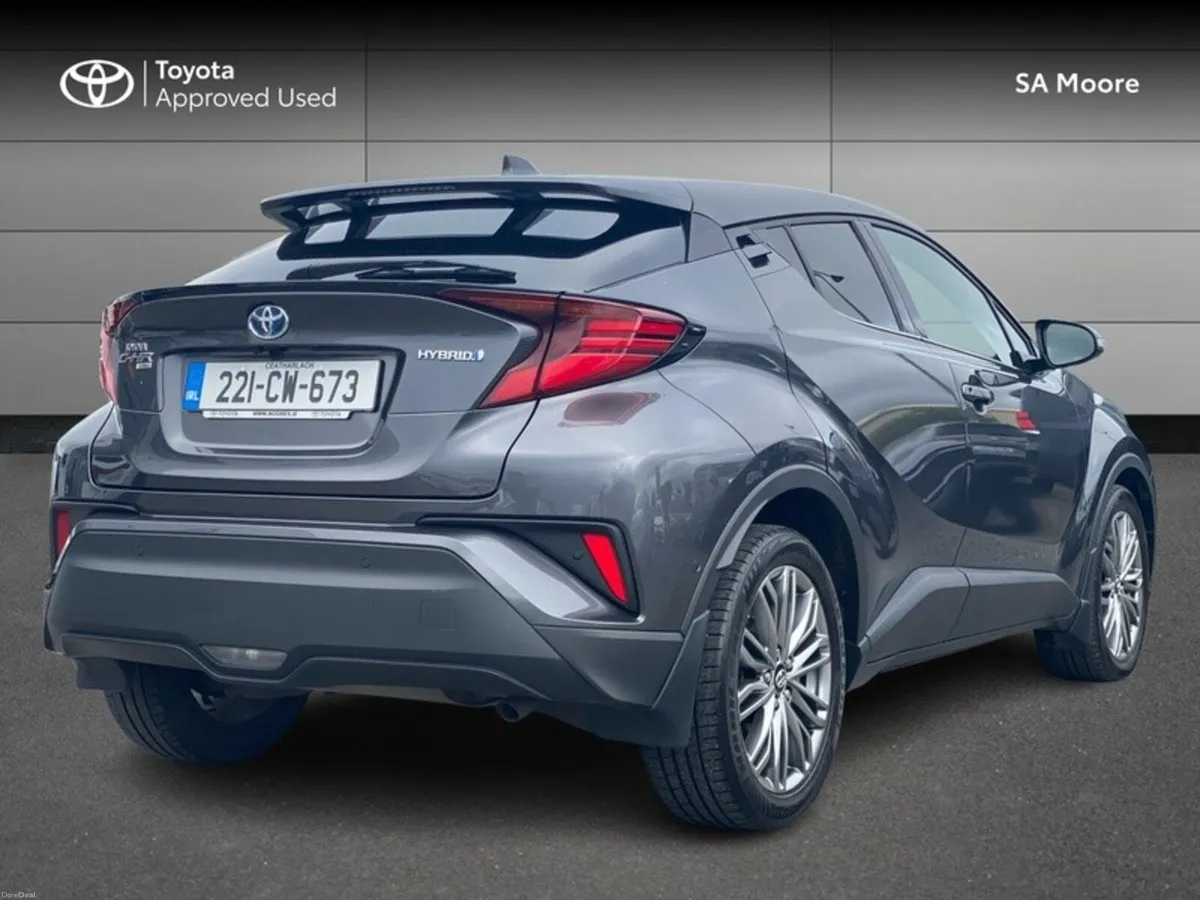 Toyota C-HR HYBRID SOL - Image 2